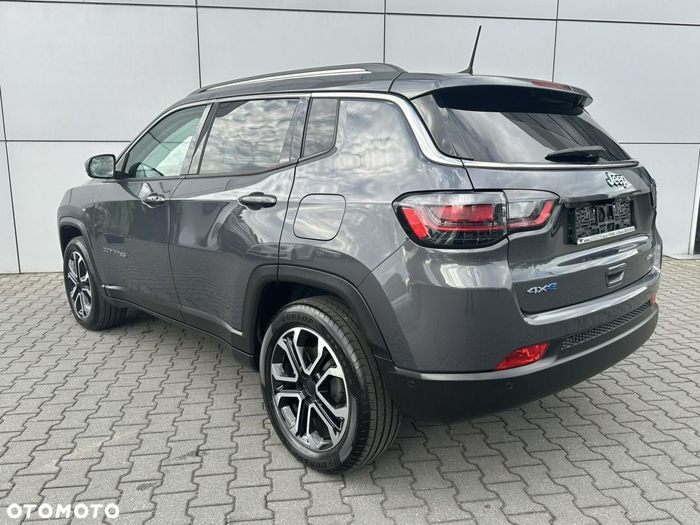 Jeep Compass - 12