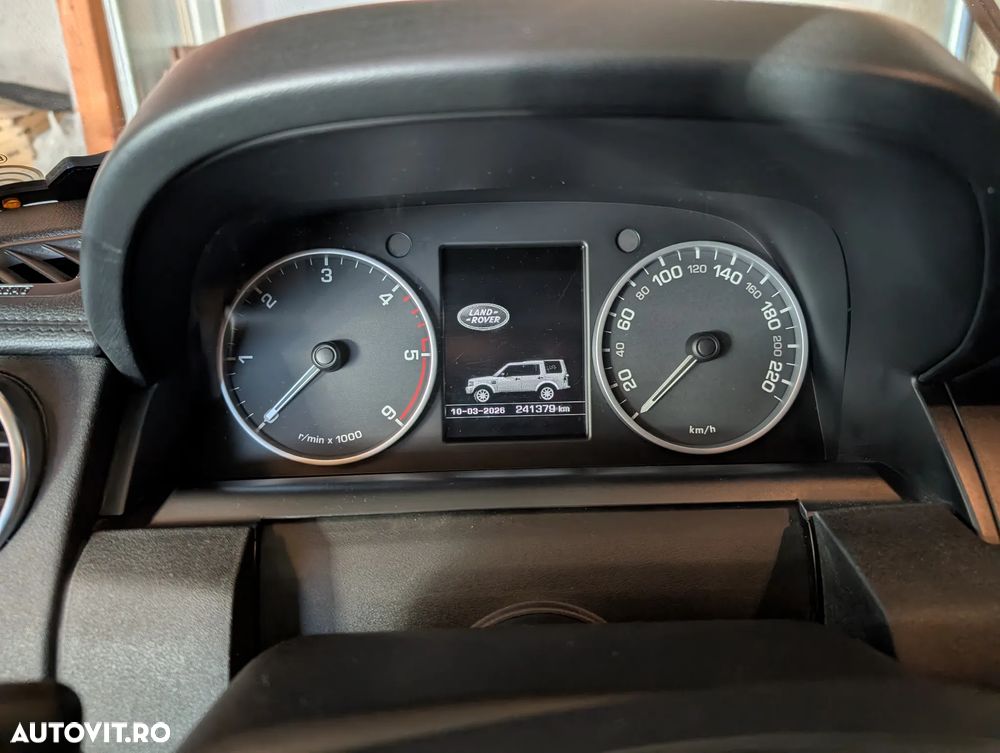 Land Rover Discovery 3.0 TDV6 HSE Aut - 7