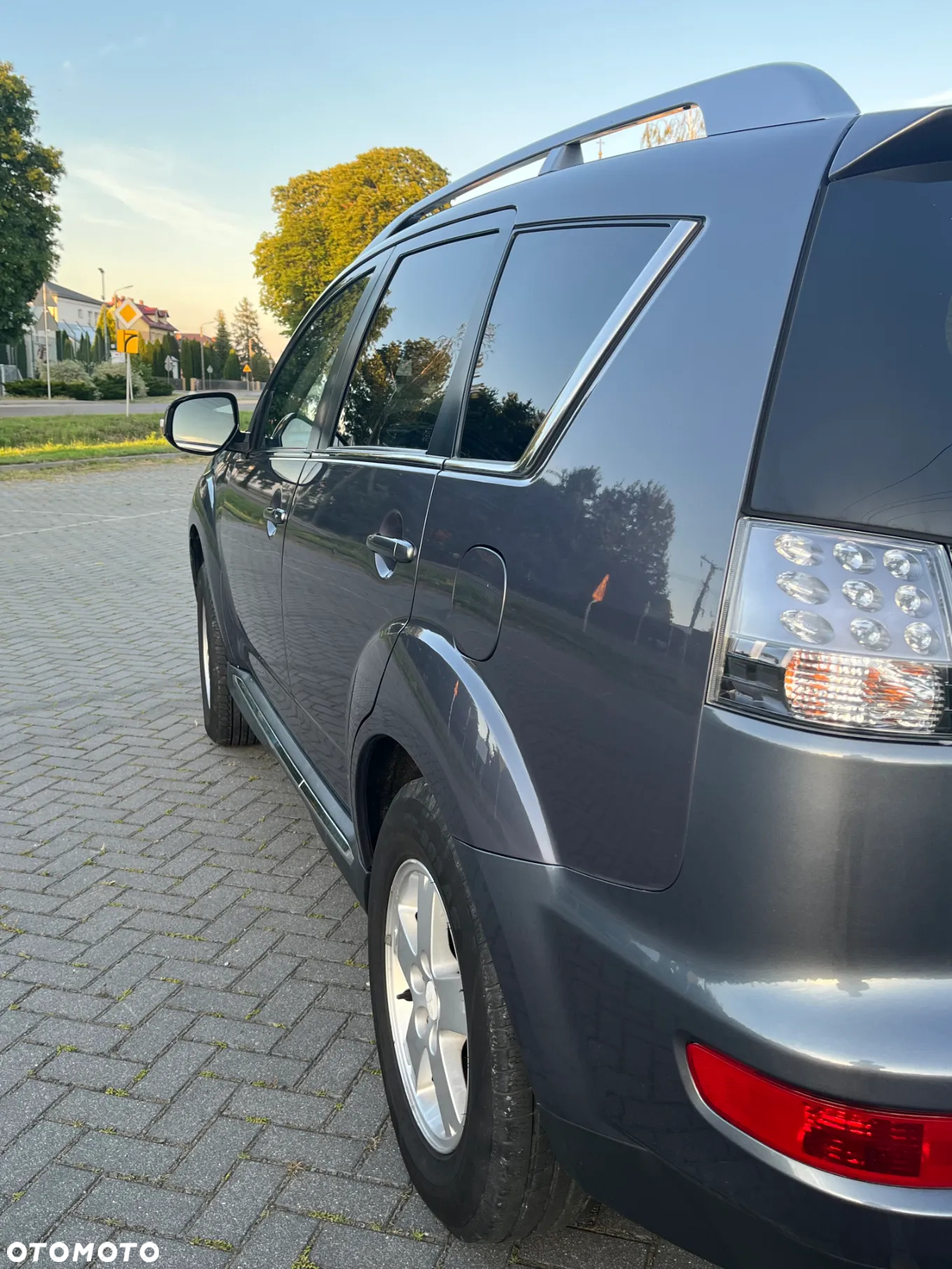 Mitsubishi Outlander 2.0 Intense 2WD EU5 CVT - 8
