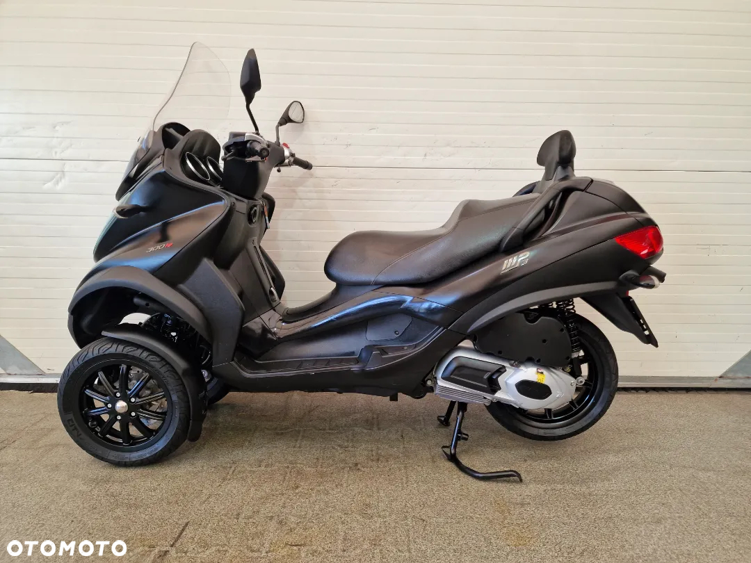 Piaggio MP-3 - 5