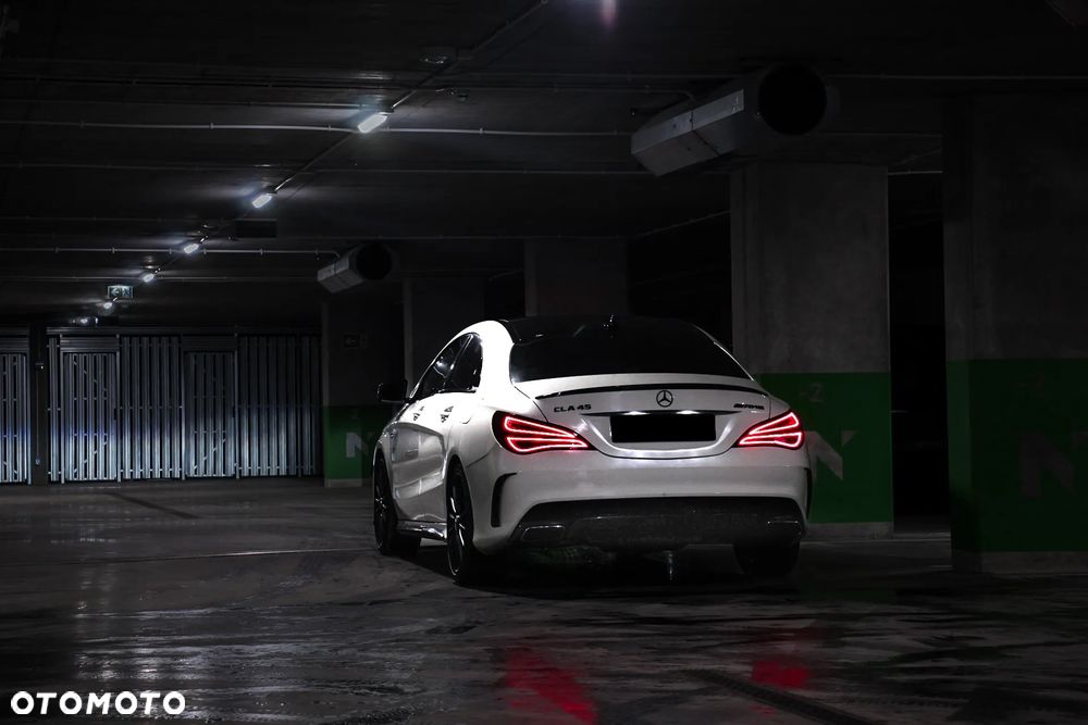 Mercedes-Benz CLA 45 AMG 4-Matic - 20