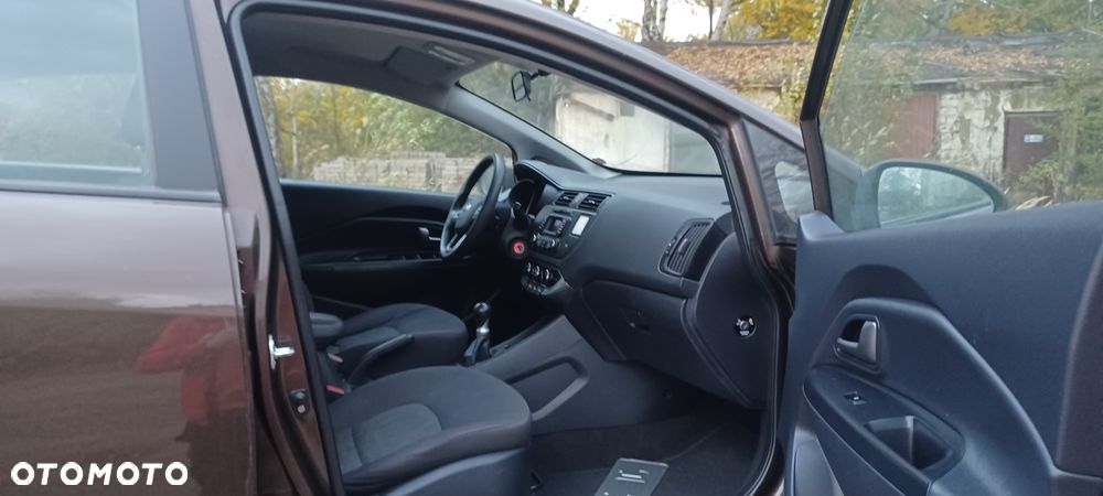 Kia Rio 1.2 Business Line - 10