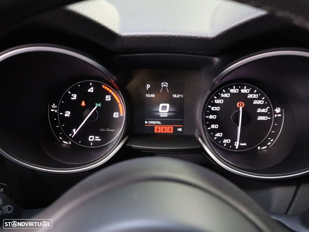 Alfa Romeo Stelvio 2.2 D Super AT8 - 12