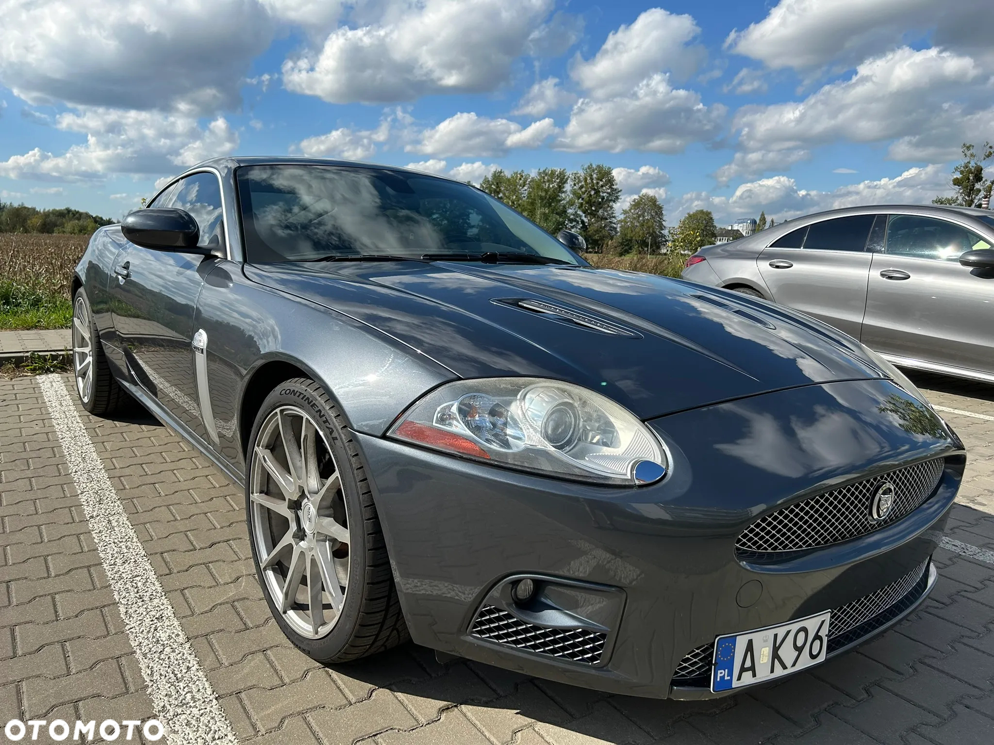 Jaguar XK XKR Coupe - 12