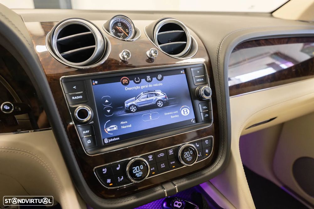 Bentley Bentayga W12 Mulliner - 24