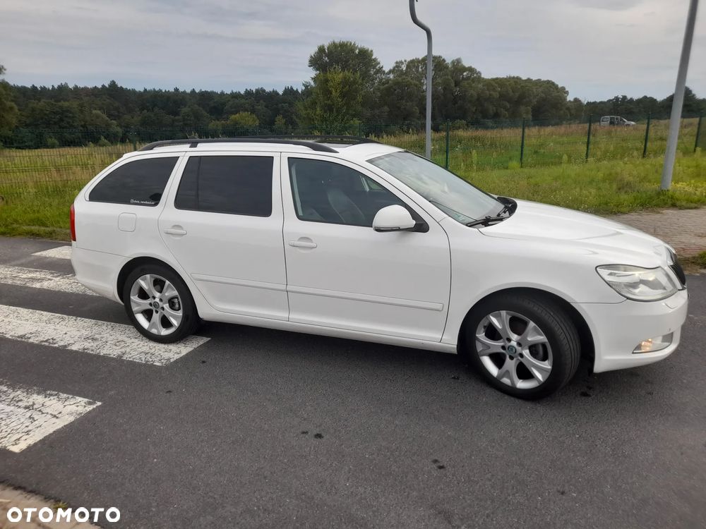 Skoda Octavia 2.0 TDI DPF Elegance - 5