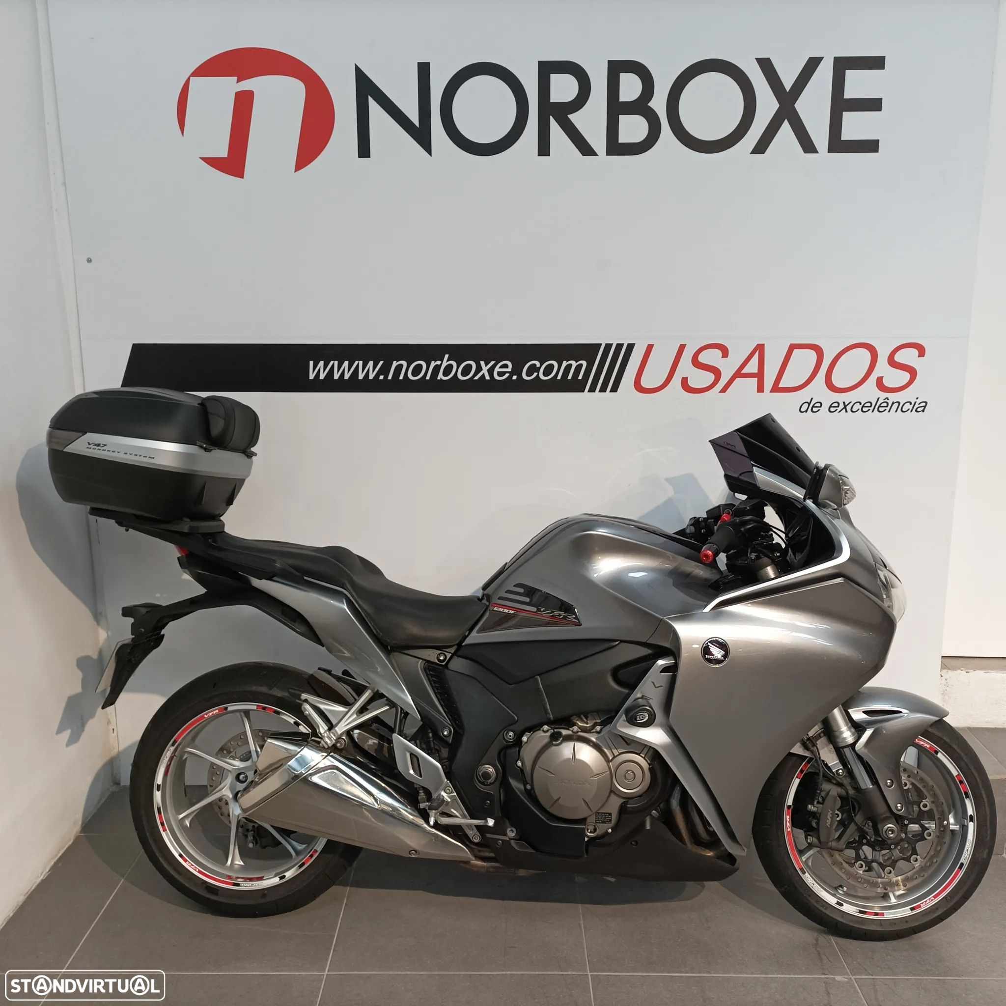 Honda VFR 1200 F - 1