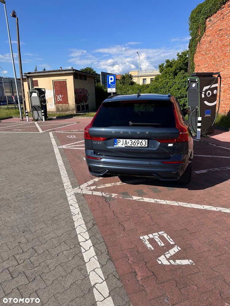 Volvo XC 60 T6 Plug-In Hybrid AWD Plus Dark - 5