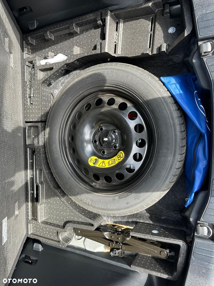 Ford Kuga 2.5 Duratec FHEV 4x4 ST-LINE X - 19