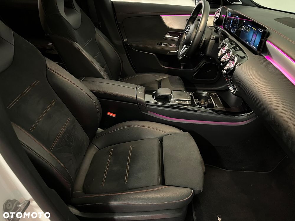 Mercedes-Benz CLA 250 4Matic 7G-DCT AMG Line - 20