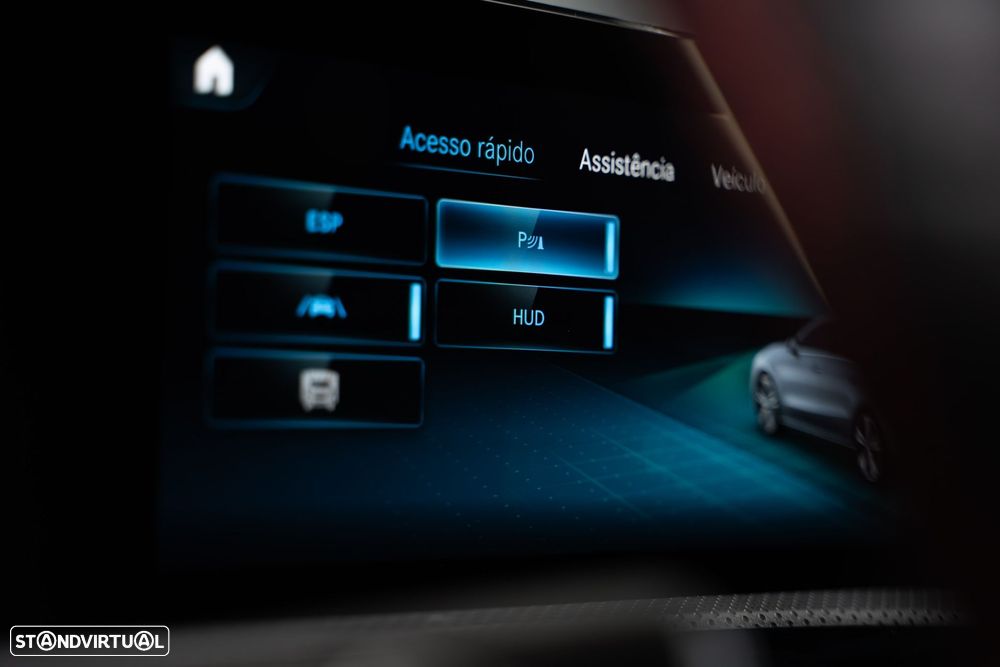 Mercedes-Benz CLA 250 e Shooting Brake AMG Line - 35