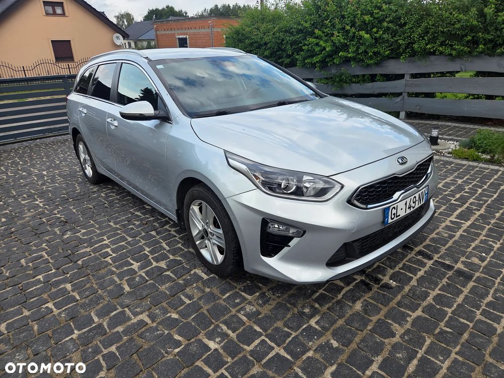 Kia Ceed 1.6 CRDi Eco-Dynamics+ (48V Mild-Hybrid) Platinum Edition - 9