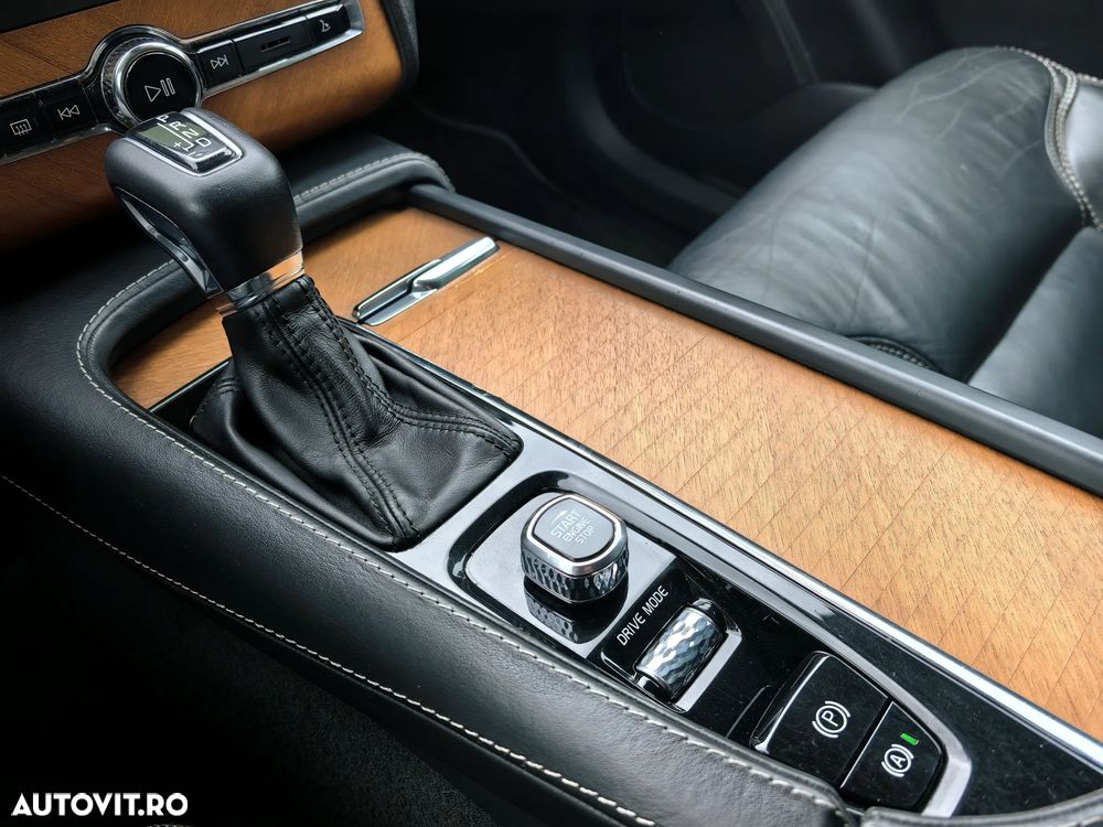 Volvo XC 90 D5 AWD Inscription - 17
