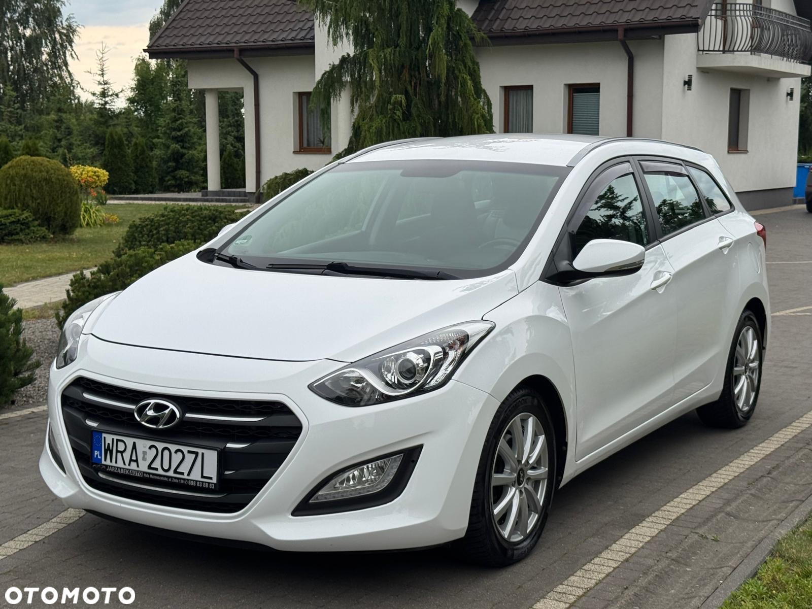 Hyundai i30 1.6 CRDI Automatik Style - 24