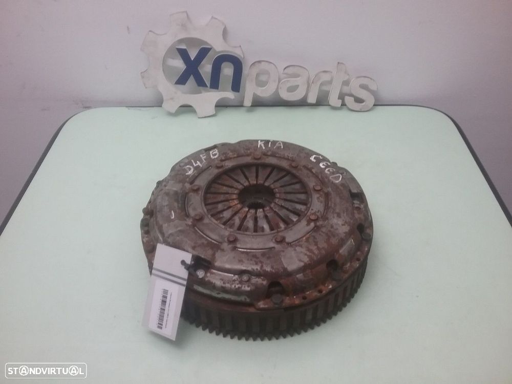Volante Bi-massa KIA CEE'D Hatchback (ED) 1.6 CRDi 115 2006 - 2012 REF. MOTOR D4... - 1