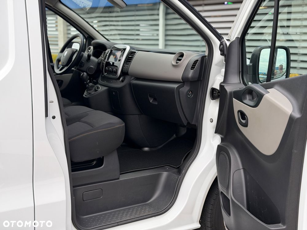 Renault TRAFIC 2019/20r 89tys km JAK NOWY Stan WZOROWY NAVI Bluetooth Tempomat Kamera FULL OPCJA Vivaro - 16