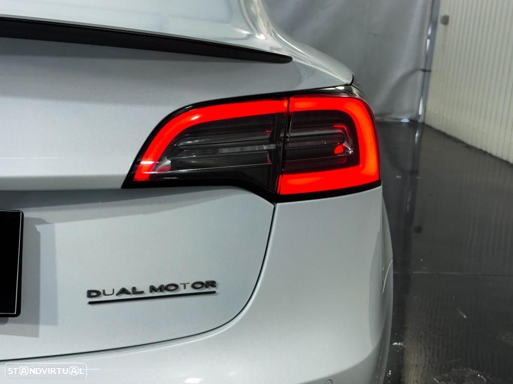 Tesla Model 3 Performance Dual Motor AWD - 55