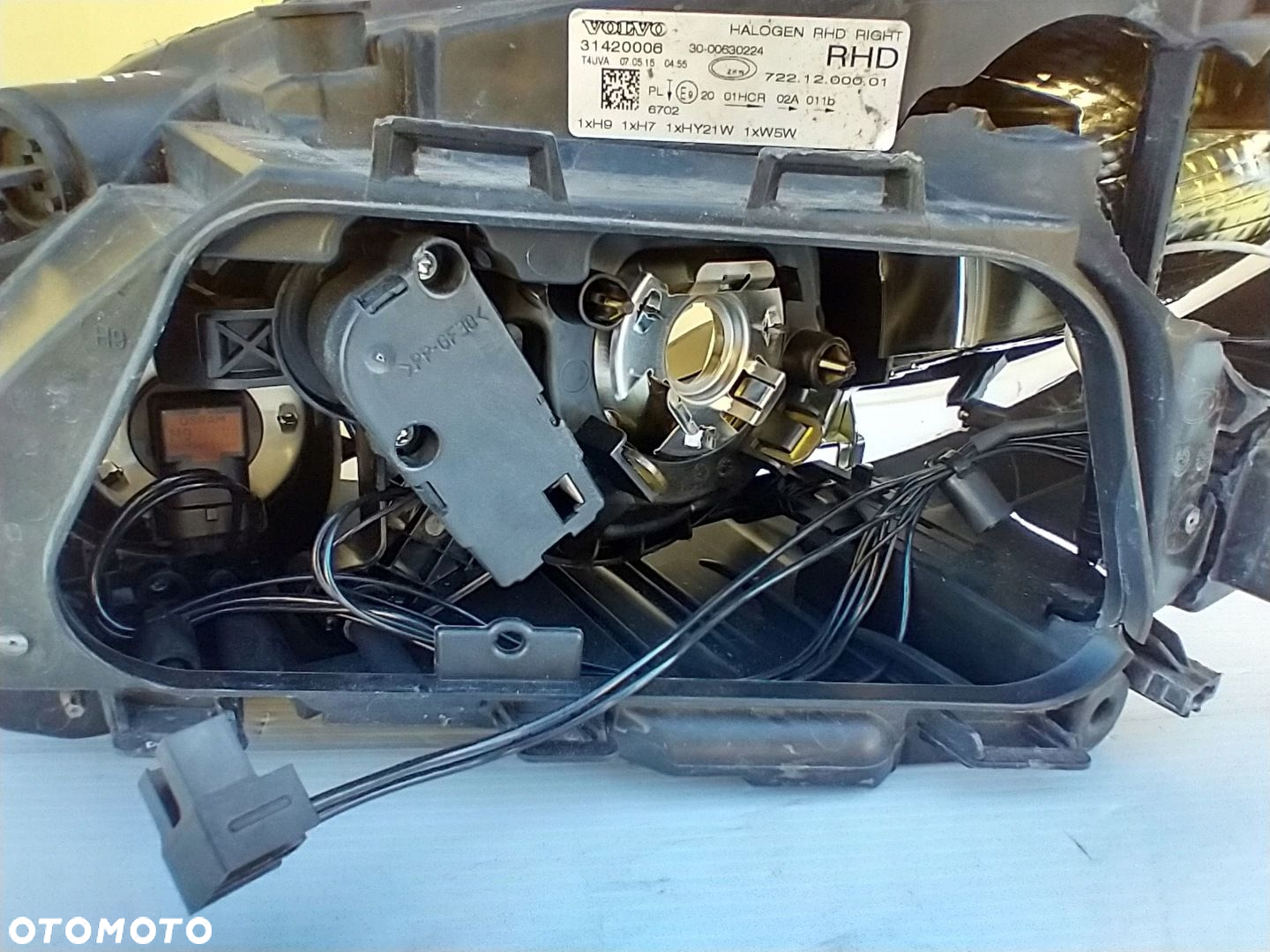 VOLVO V40 II 2 12-16r LAMPA LEWA PRZÓD PRZEDNIA 31420006 ANGLIK UK - 12