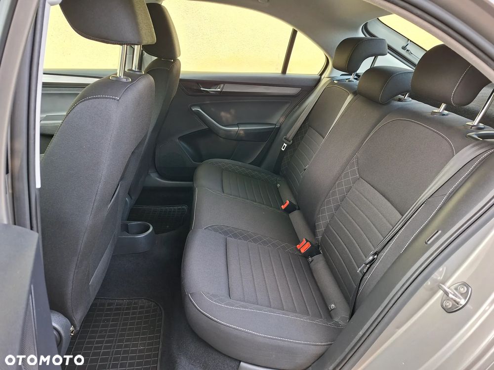 Skoda RAPID 1.0 TSI Style - 14