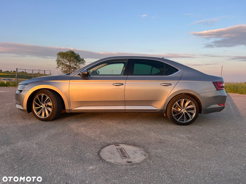 Skoda Superb 2.0 TDI SCR 4x4 L&K DSG - 11