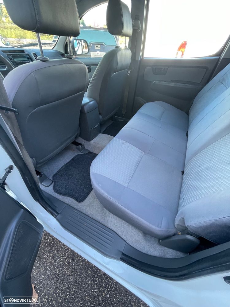 Toyota D-4D 2WD CE - 9