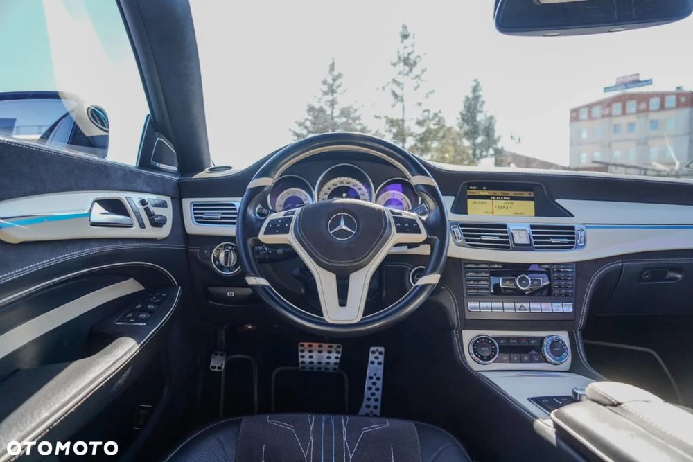 Mercedes-Benz CLS 350 CDI 4-Matic BlueEff - 24