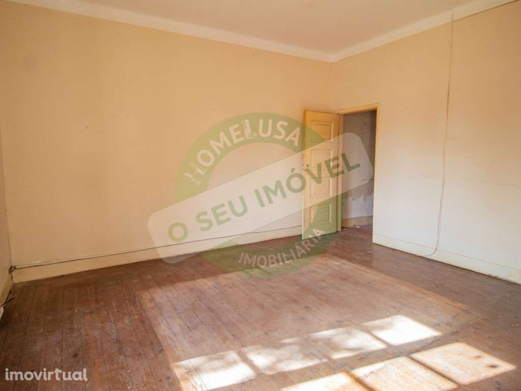 Moradia T9 com jardim em Coimbra. - Grande imagem: 3/28