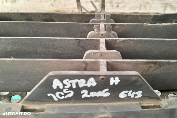 Grila bara fata centru 375768702 Opel Astra H  [din 2004 pana  2007] - 3