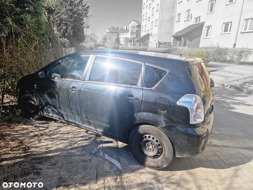 Toyota Corolla Verso 2.2 D-4D X + NAVI 7os - 10