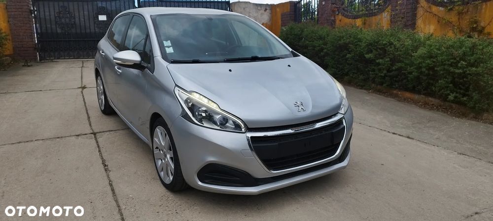 Peugeot 208 1.6 BlueHDi Active - 9