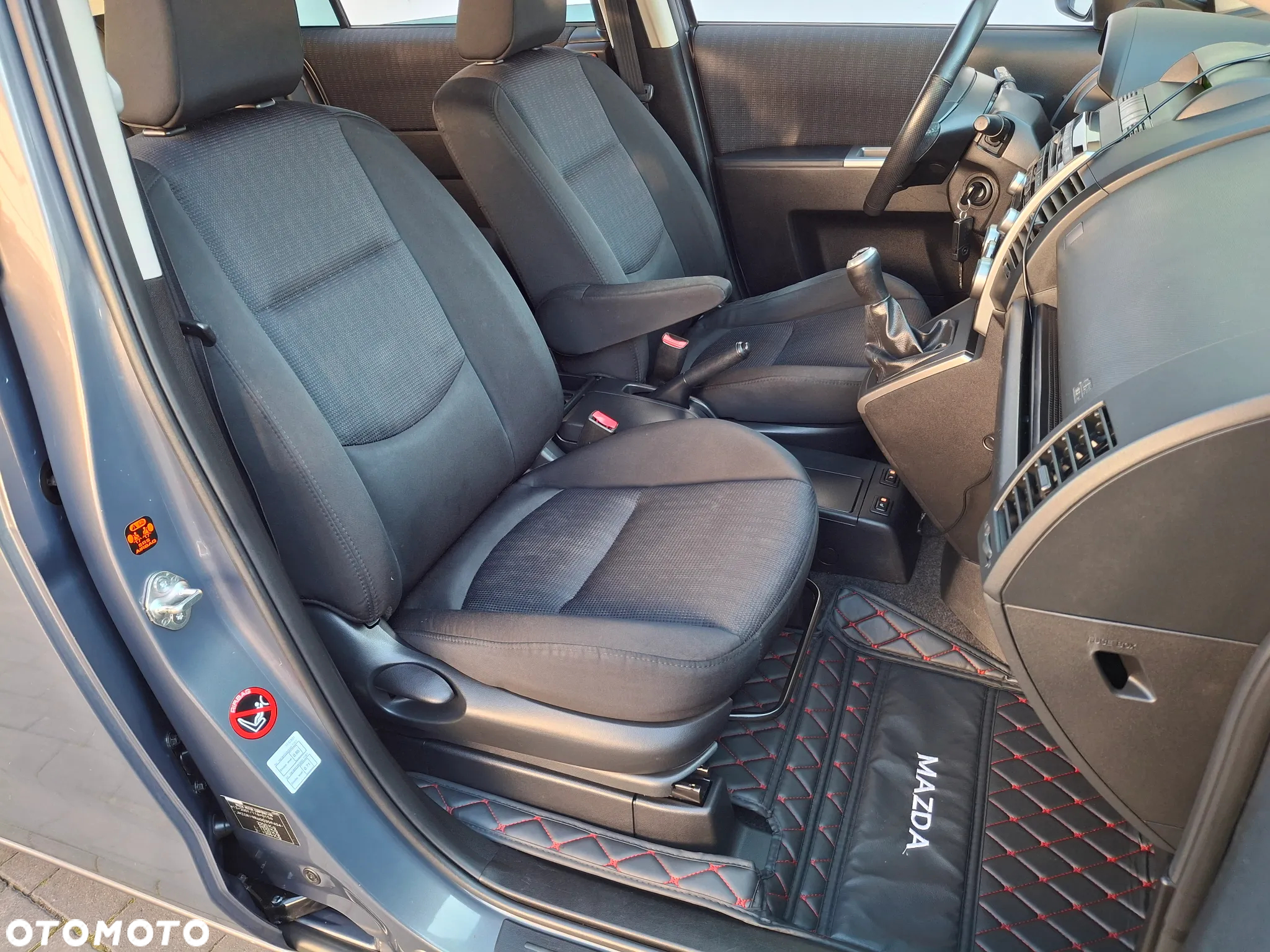 Mazda 5 2.0 CD DPF Exclusive - 10