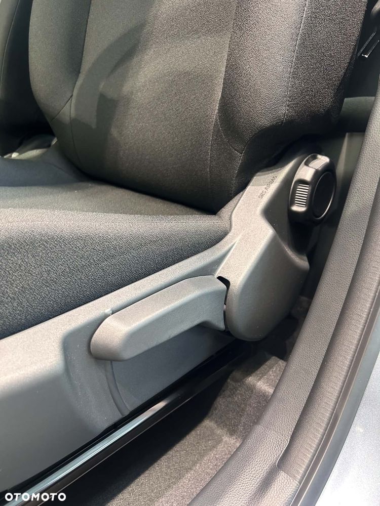 Toyota Aygo X Hybrid 1.5 Comfort e-CVT - 31