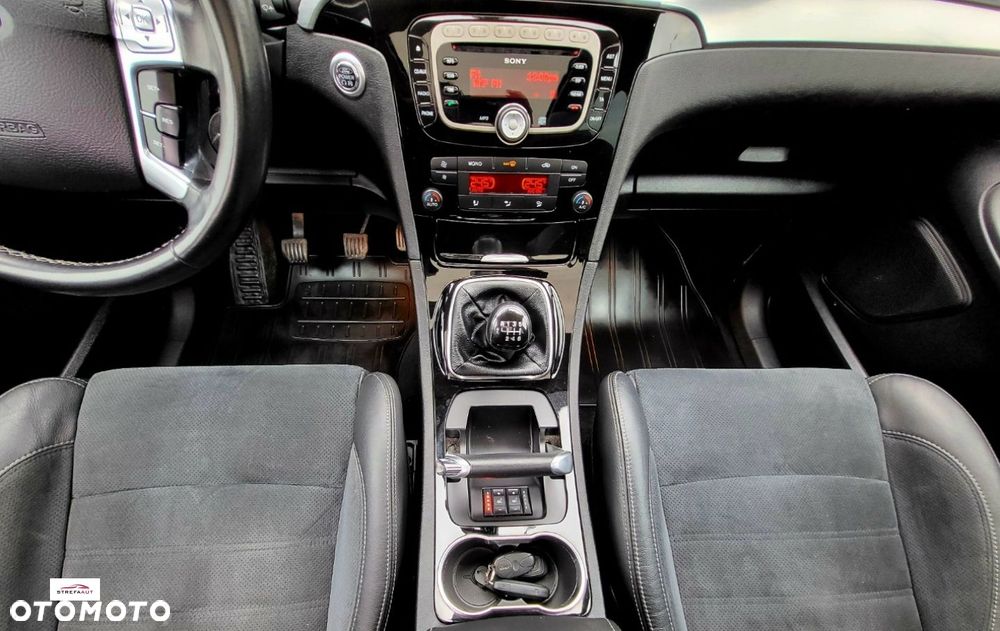 Ford S-Max - 31