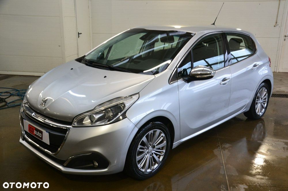 Peugeot 208 - 3