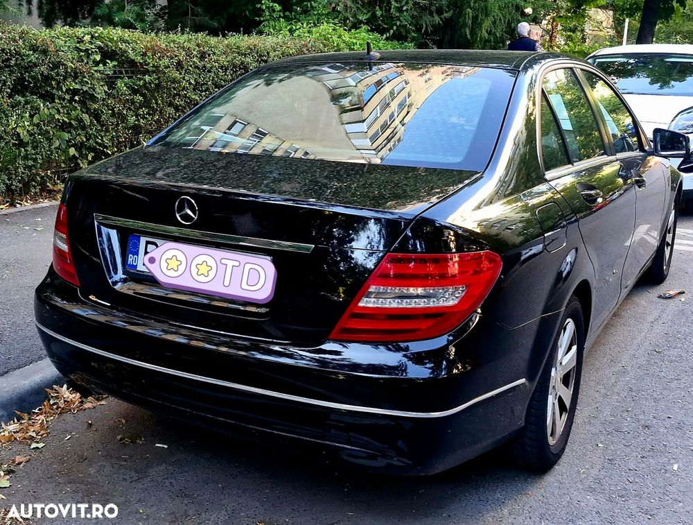 Mercedes-Benz C 180 Avantgarde Edition - 3