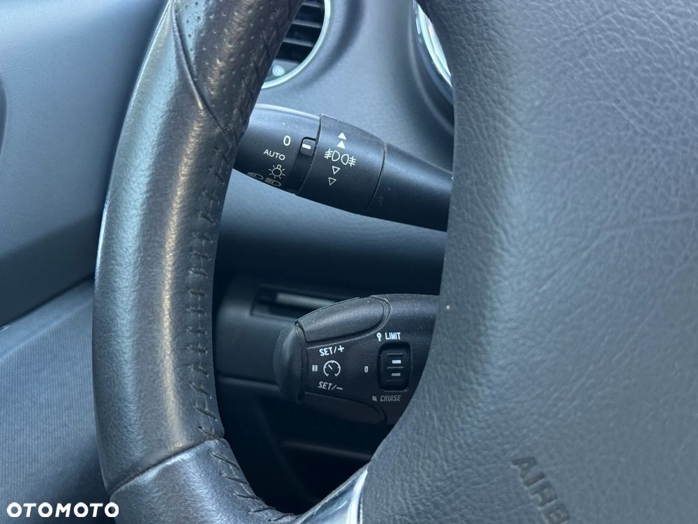 Peugeot 3008 1.6 HDi Premium - 27