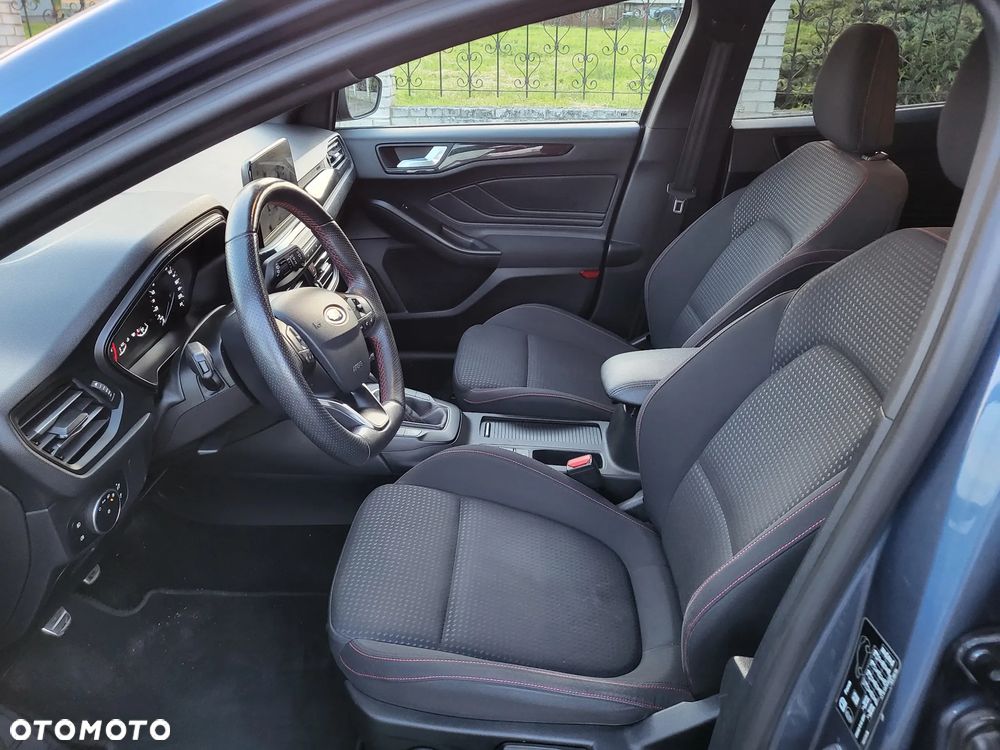 Ford Focus Turnier 1.5 EcoBoost Start-Stopp-System ST-Line - 29