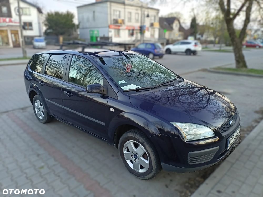 Ford Focus 1.6 Ambiente - 1