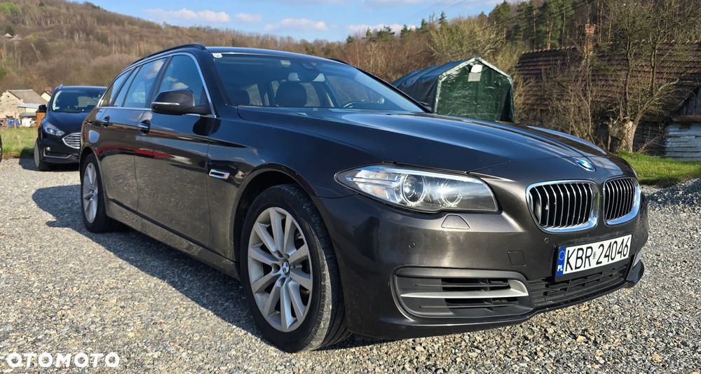 BMW Seria 5 520d xDrive - 9