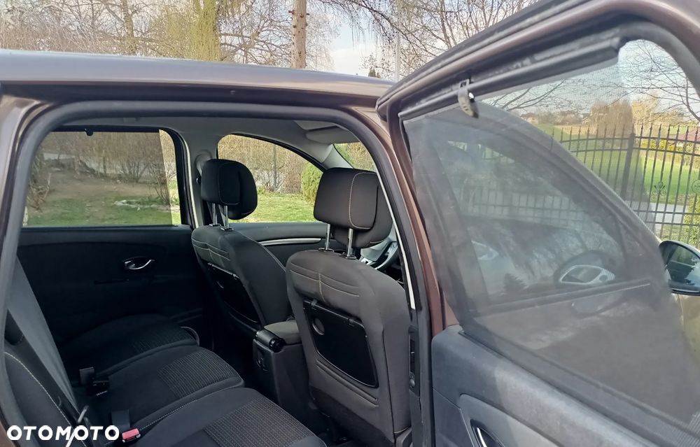 Renault Scenic 2.0 16V 140 CVT Dynamique - 9