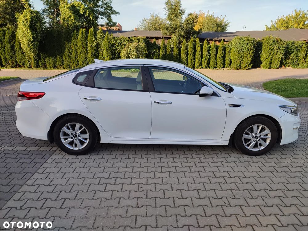 Kia Optima - 1