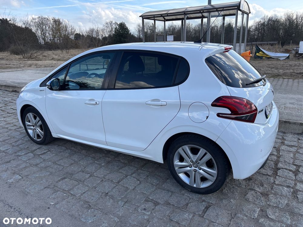 Peugeot 208 1.2 PureTech Style - 4