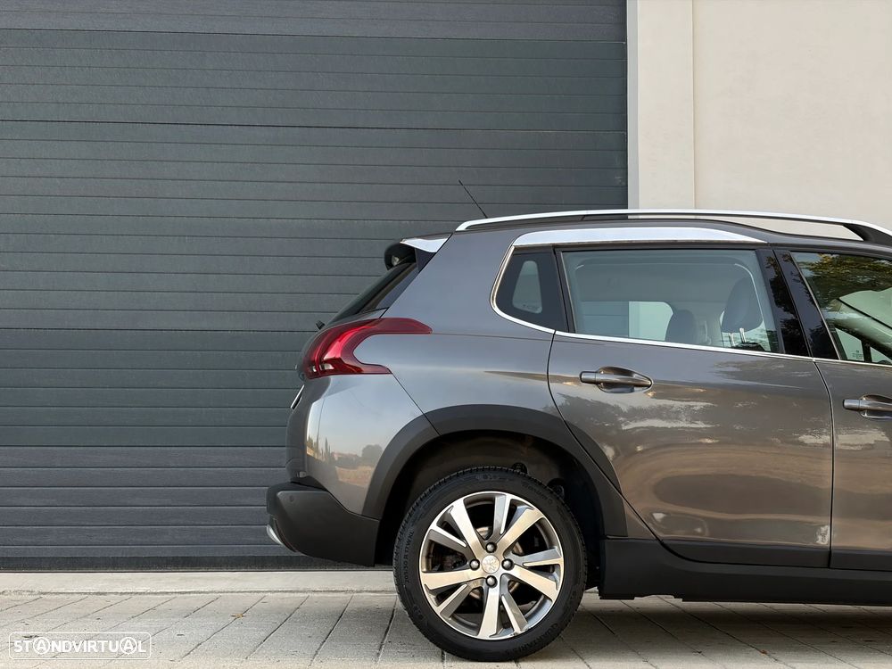 Peugeot 2008 1.2 PureTech Allure EAT6 - 9