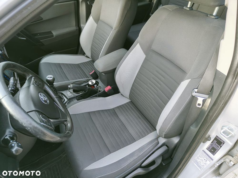 Toyota Auris 1.4 D-4D Business Edition - 7