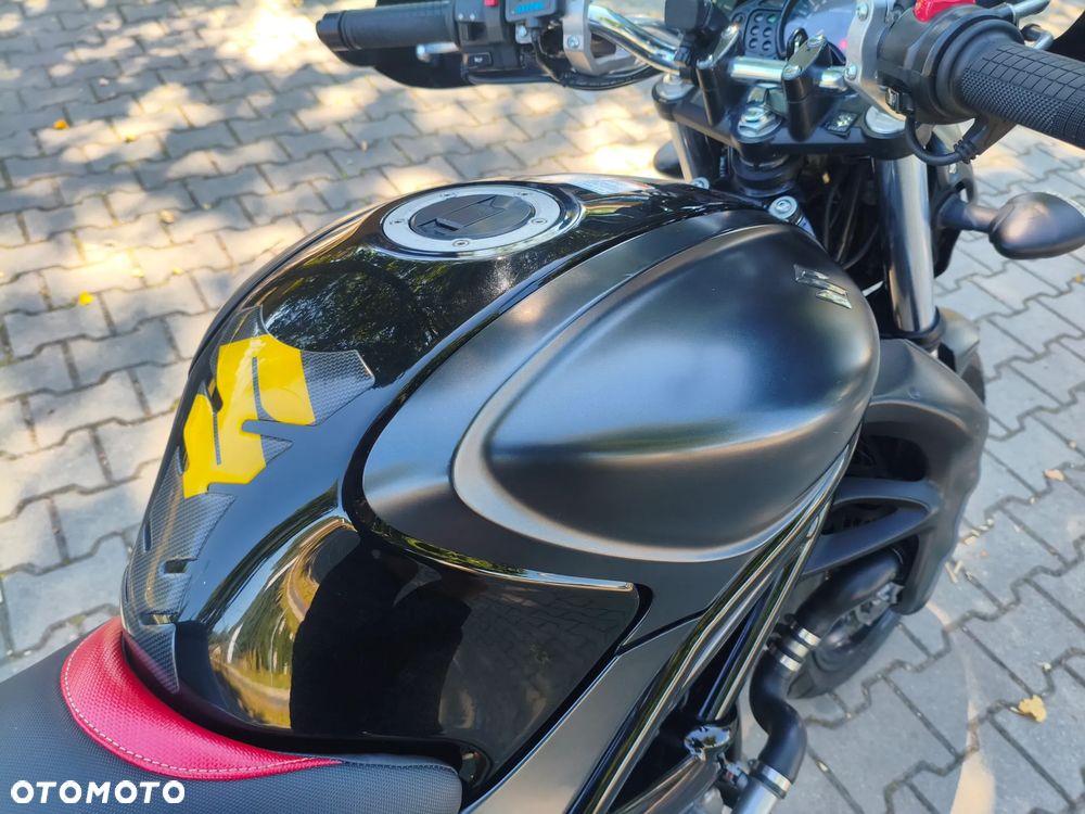 Suzuki Gladius - 11