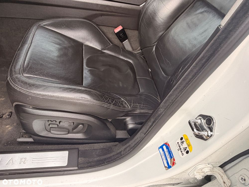 Jaguar XF 2.2 D Premium Luxury - 16