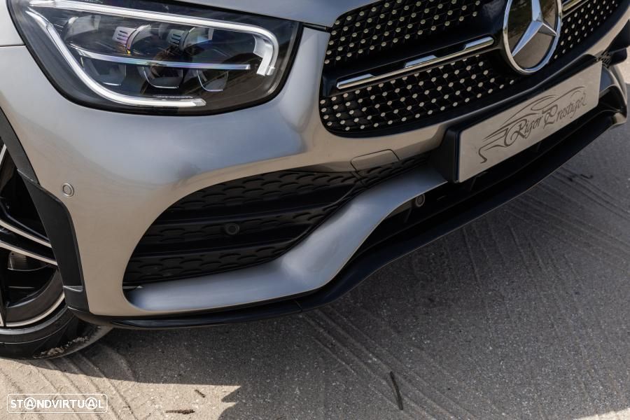 Mercedes-Benz GLC 300 e Coupe 4Matic - 22
