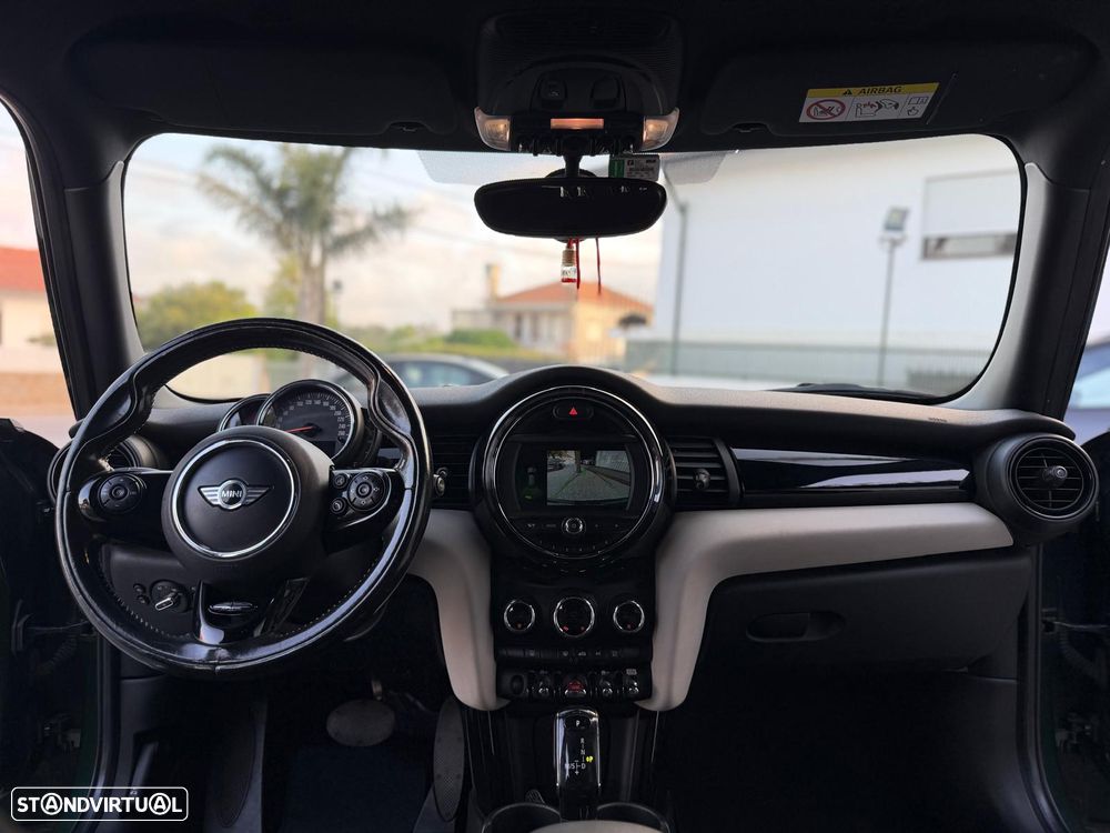 MINI 5 Portas Cooper D 4Business Auto - 12