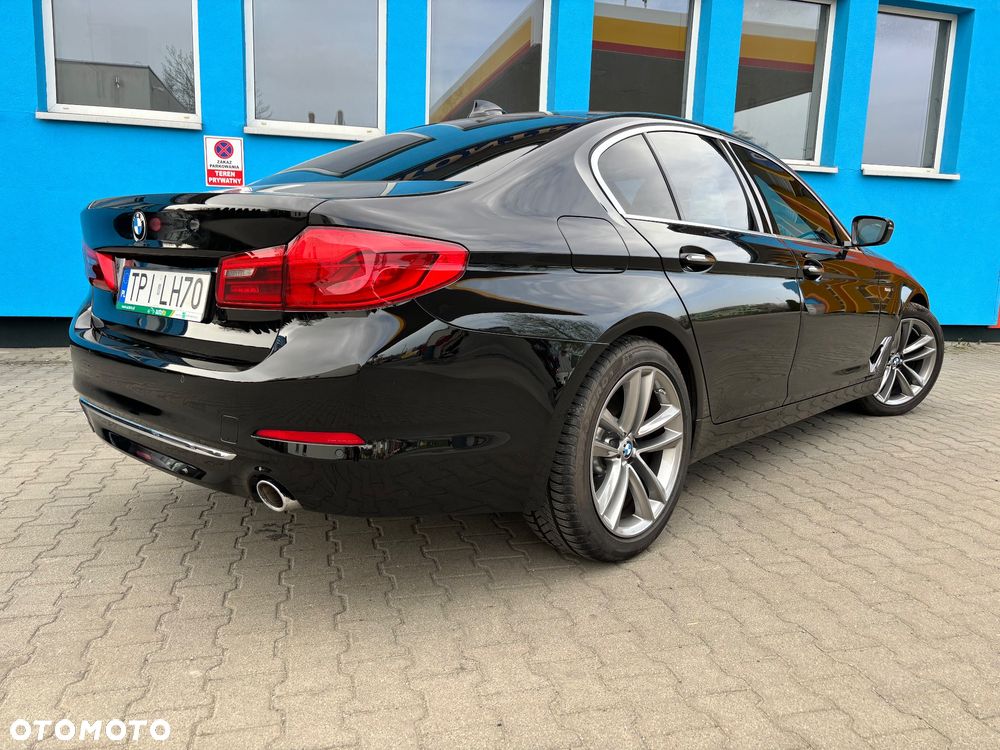 BMW Seria 5 520d xDrive Luxury Line sport - 23