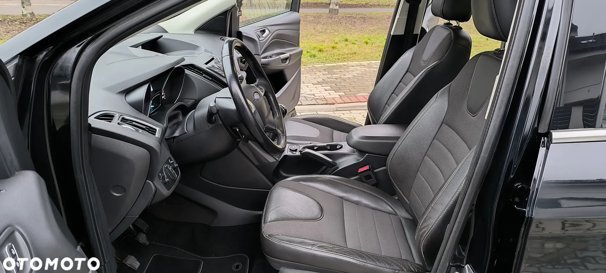 Ford Kuga 1.5 EcoBoost 2x4 Business Edition - 6